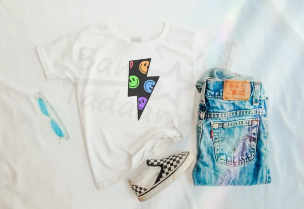 T-shirt BIAŁY *567.Smiley colorful bolt* >wybierz fason<