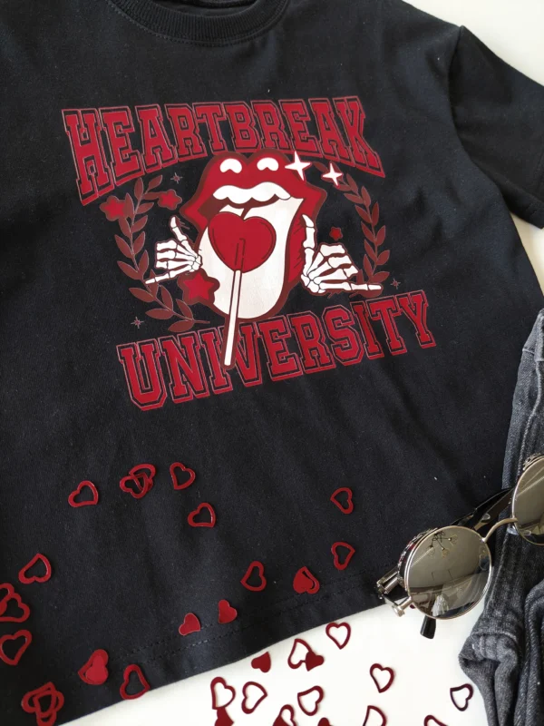 T-shirt czarny "HEARTBREAK UNIVERSITY " - obrazek 2