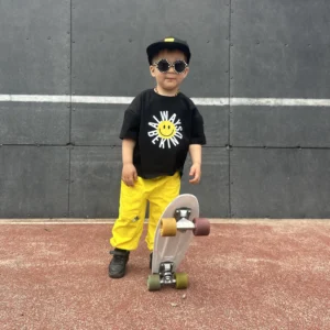 T-shirt CZARNY "Always be kind/yellow smile"