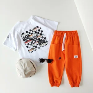 T-shirt BIAŁY "All you need is new sneakers"