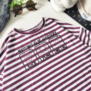 T-shirt PASKI FIOLETOWO-BIAŁE "Nothing else matters" >od ręki 128/134<